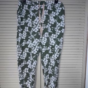 Pajama pants green and white floral sz Large
